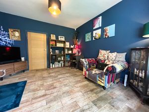 Photo 25- click for photo gallery